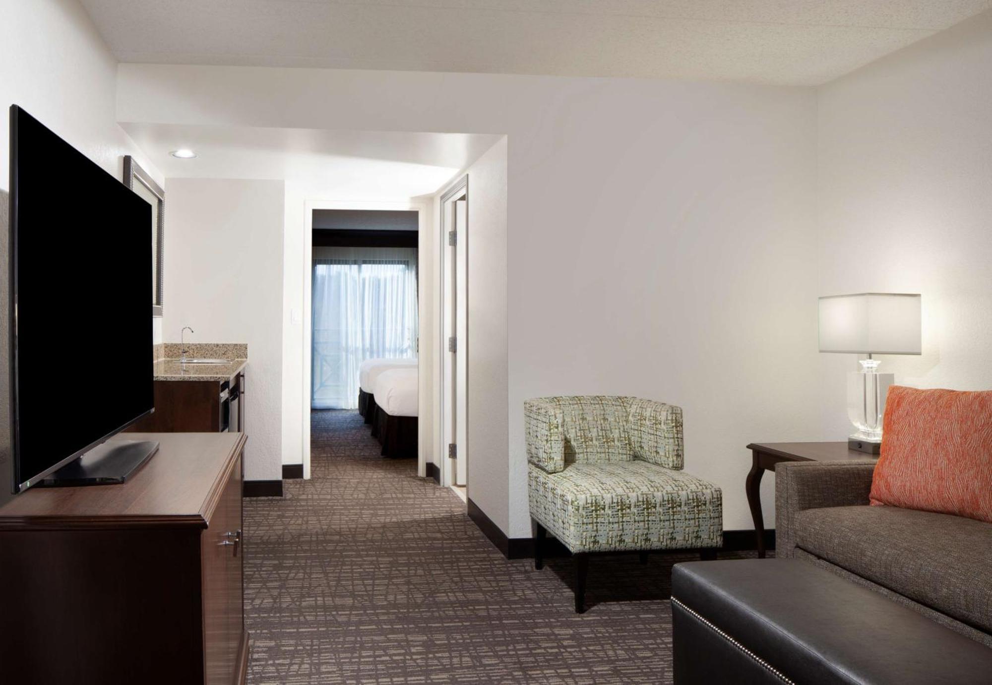 Suite with Two Double Beds - Non-Smoking
